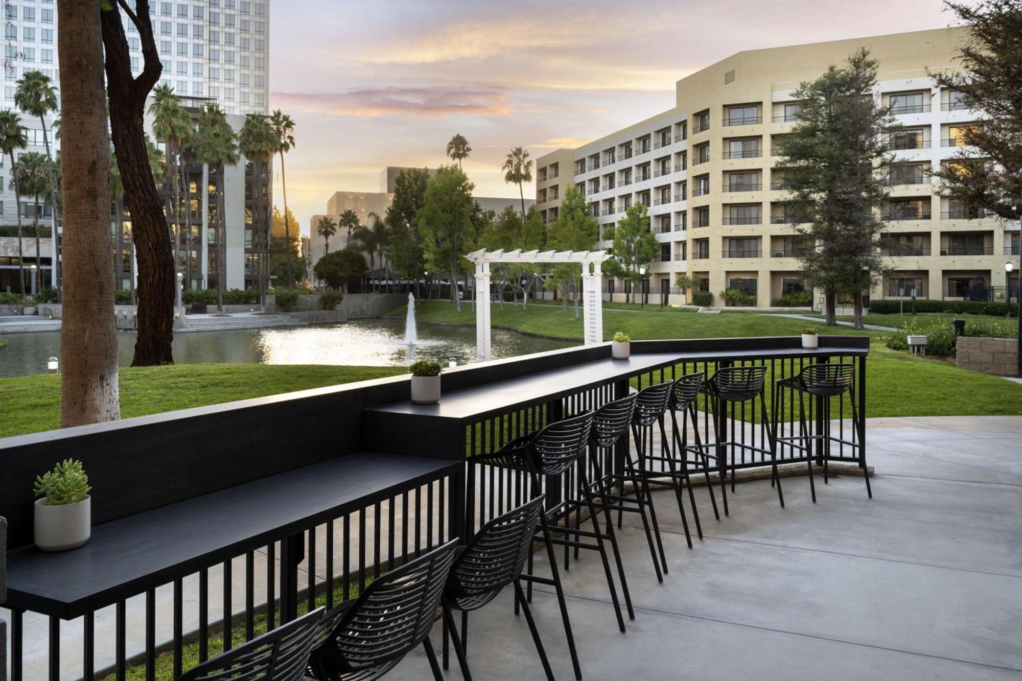 Costa Mesa Marriott Exterior foto